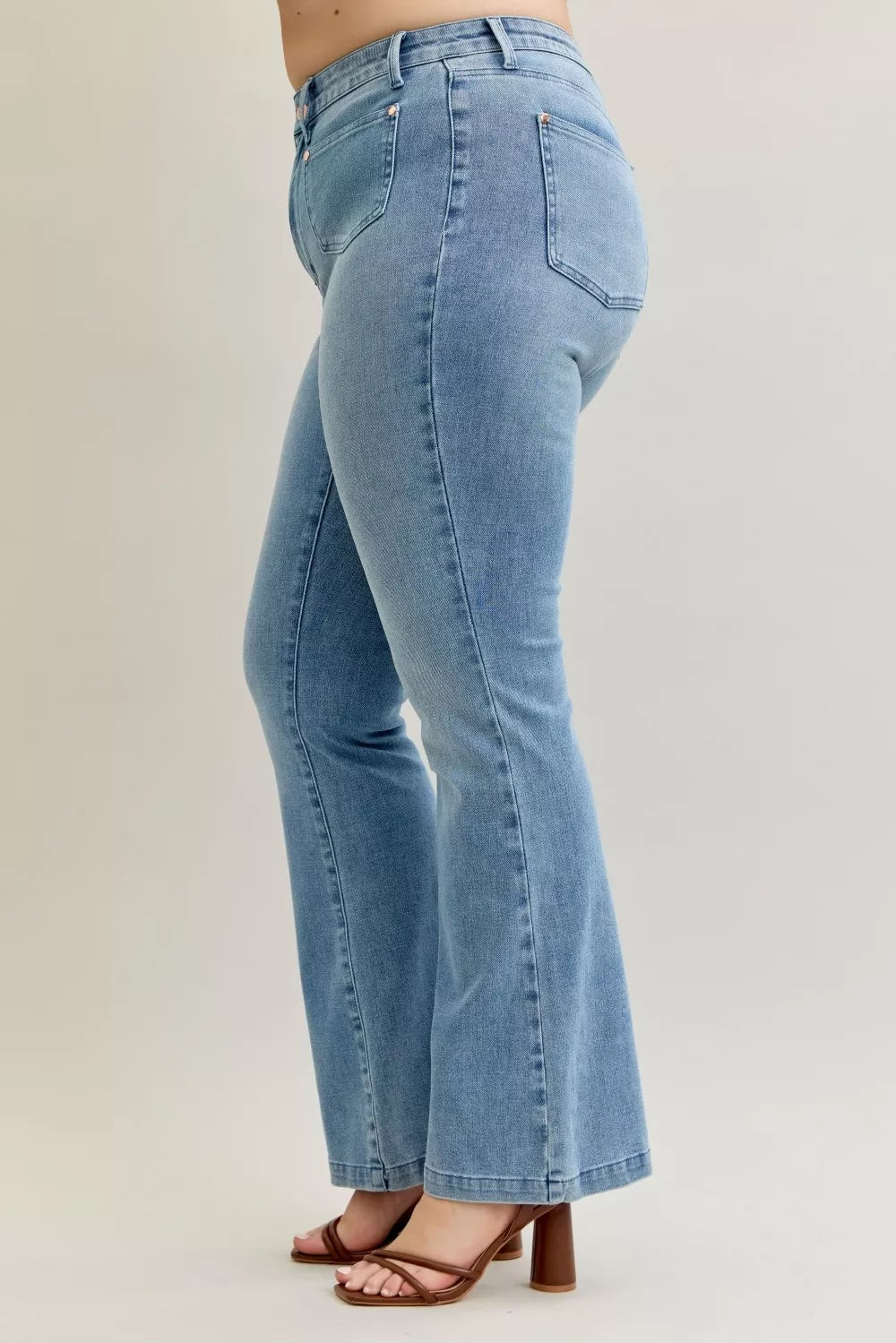 Judy Blue Full Size Mid Rise Bootcut Jeans with Contrast Wash & Front Patch Pockets Plus Size.