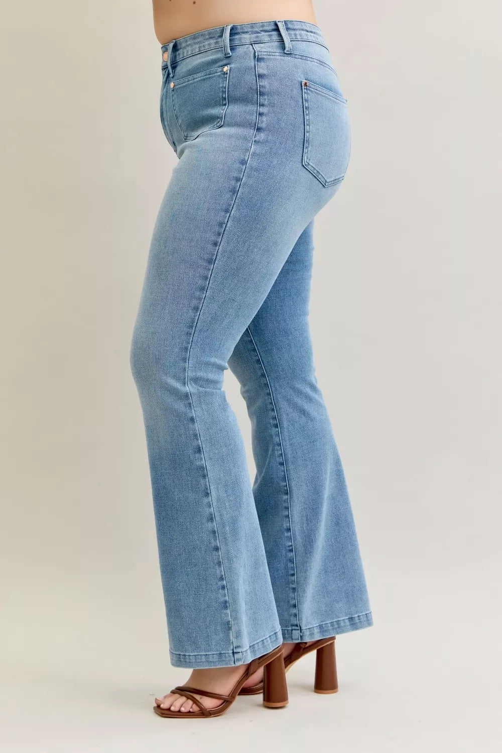 Judy Blue Full Size Mid Rise Bootcut Jeans with Contrast Wash & Front Patch Pockets Plus Size.