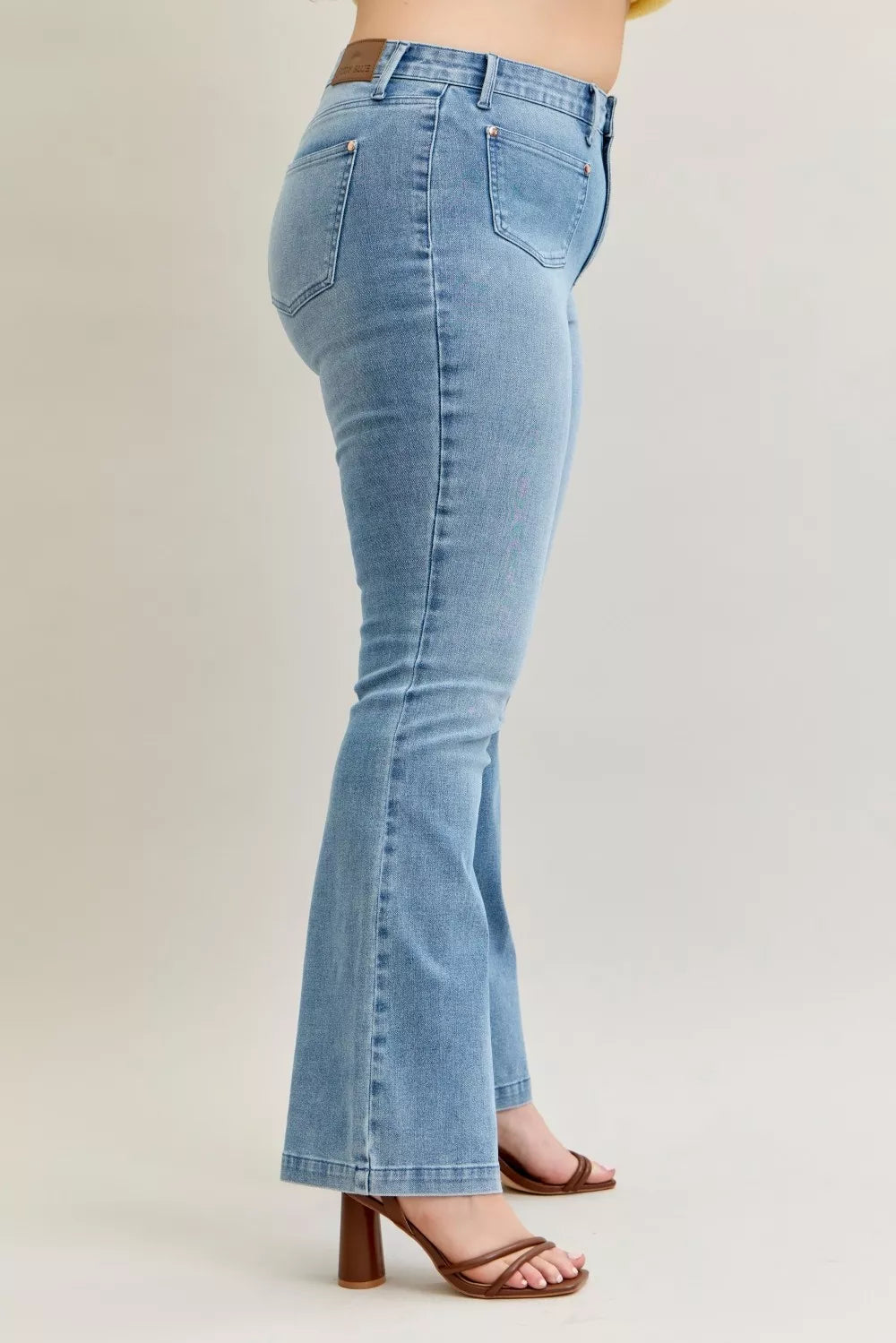 Judy Blue Full Size Mid Rise Bootcut Jeans with Contrast Wash & Front Patch Pockets Plus Size.